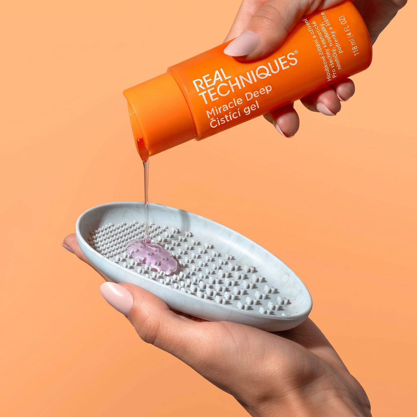 Real Techniques Miracle Deep Cleansing Gel, Šampon na čištění štětců a houbic na make-up, Vegan & Bez krutosti, 4 fl. oz./118 ml lahvička
